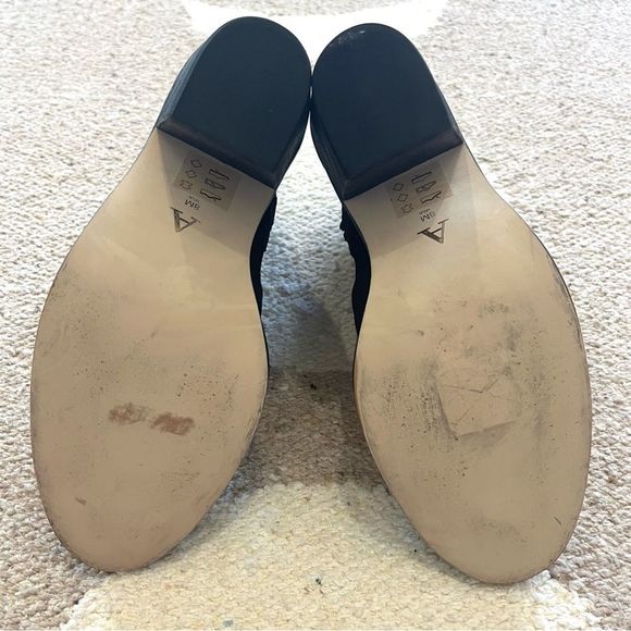 Anthropologie Ryan Perforated Suede Heeled Ankle Boots in Black Size 8 - Picture 10 of 11